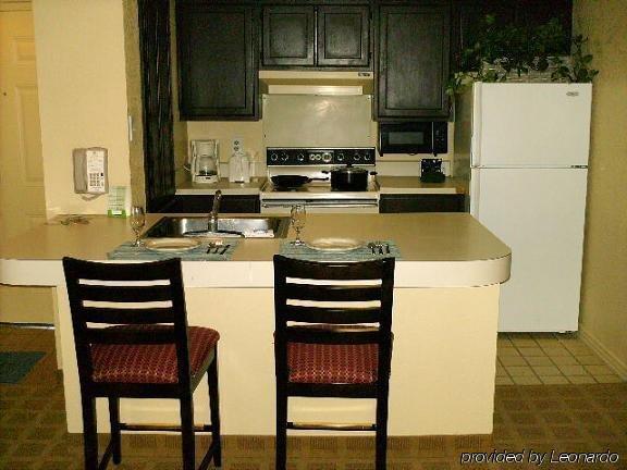 Americas Best Value Inn & Suites Extended Stay - Tulsa Phòng bức ảnh